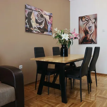 Roman Forum Suites Apartment